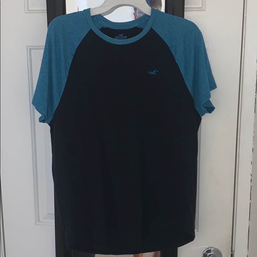 Hollister t-shirt